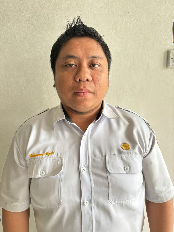 Muhammad Argobi,S.KM