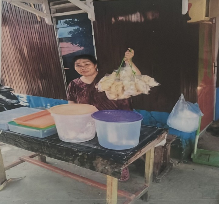 Warung Jajanan Pasar Mama Kaila