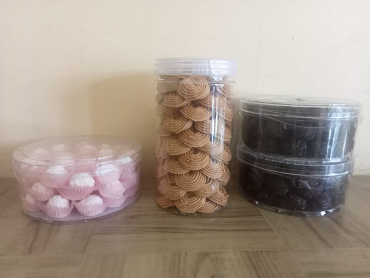 KUE PUTRI SALJU, NASTAR, BOLA-BOLA COKELAT
