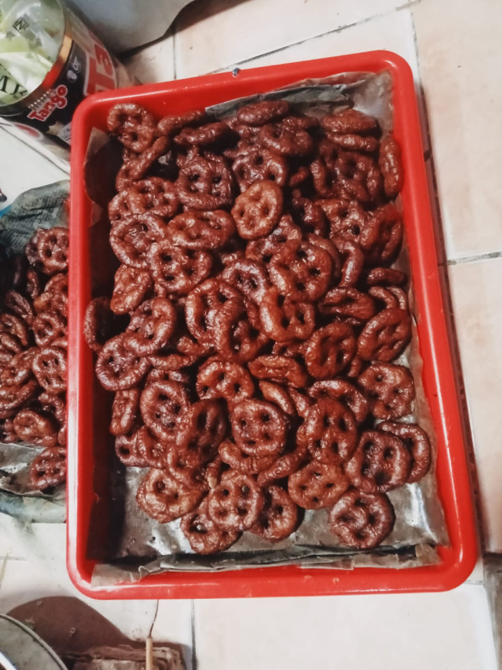 KUE CINCIN