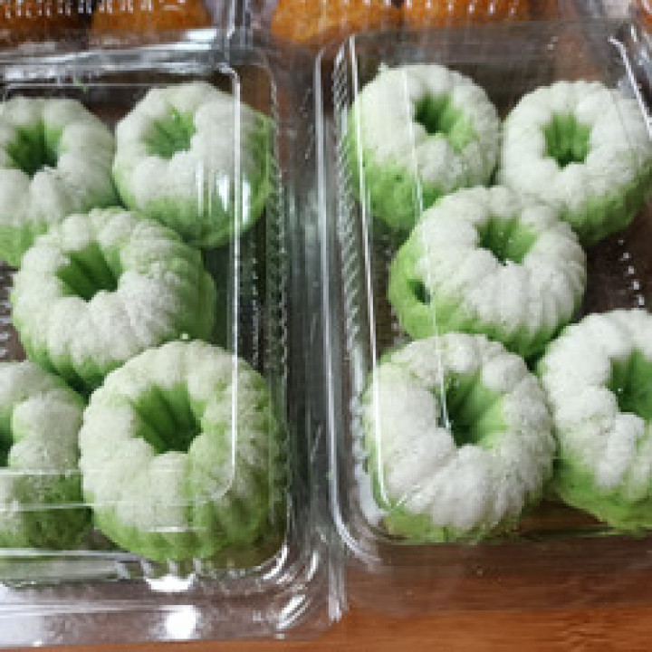 PUTU AYU