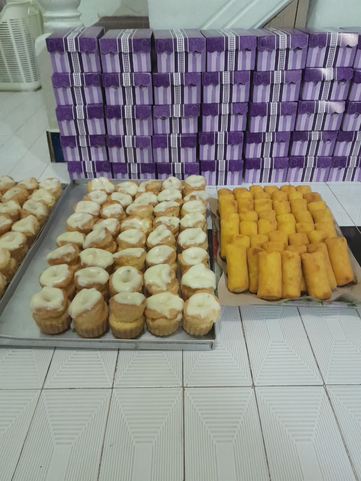 Hj. HILMAH ( FARRAH CATERING )