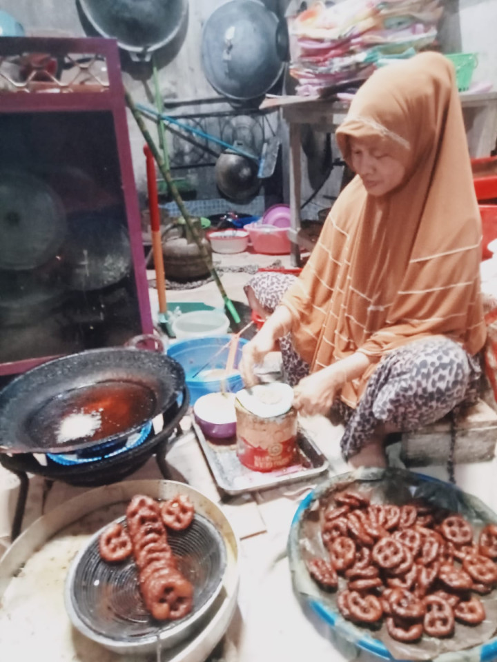 KUE CINCIN