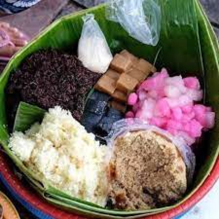 JAJAJAN PASAR DARI IBU SALBIAH